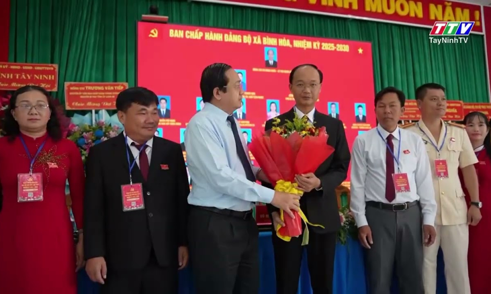 Đại hội đại biểu Đảng bộ xã Bình Hòa thông qua 15 Nghị quyết