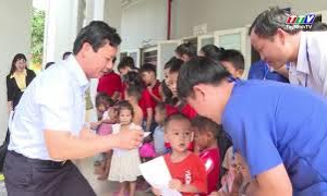Lãnh đạo UBND tỉnh làm việc với Trung tâm Bảo trợ xã hội tỉnh