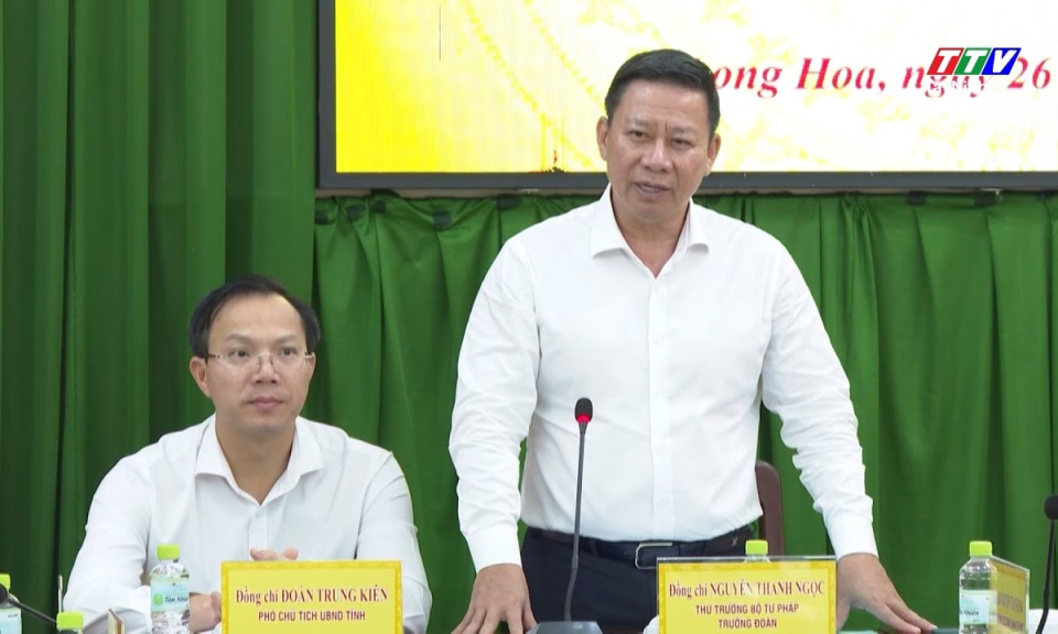 Thứ trưởng Bộ Tư pháp kiểm tra công tác hộ tịch tại phường Long Hoa