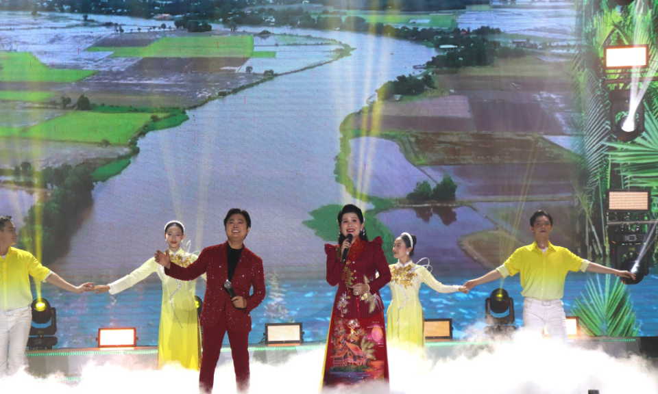 “Tây Ninh – Huyền thoại tiếp nối”: Đêm nghệ thuật tri ân lịch sử, khơi dậy niềm tự hào dân tộc