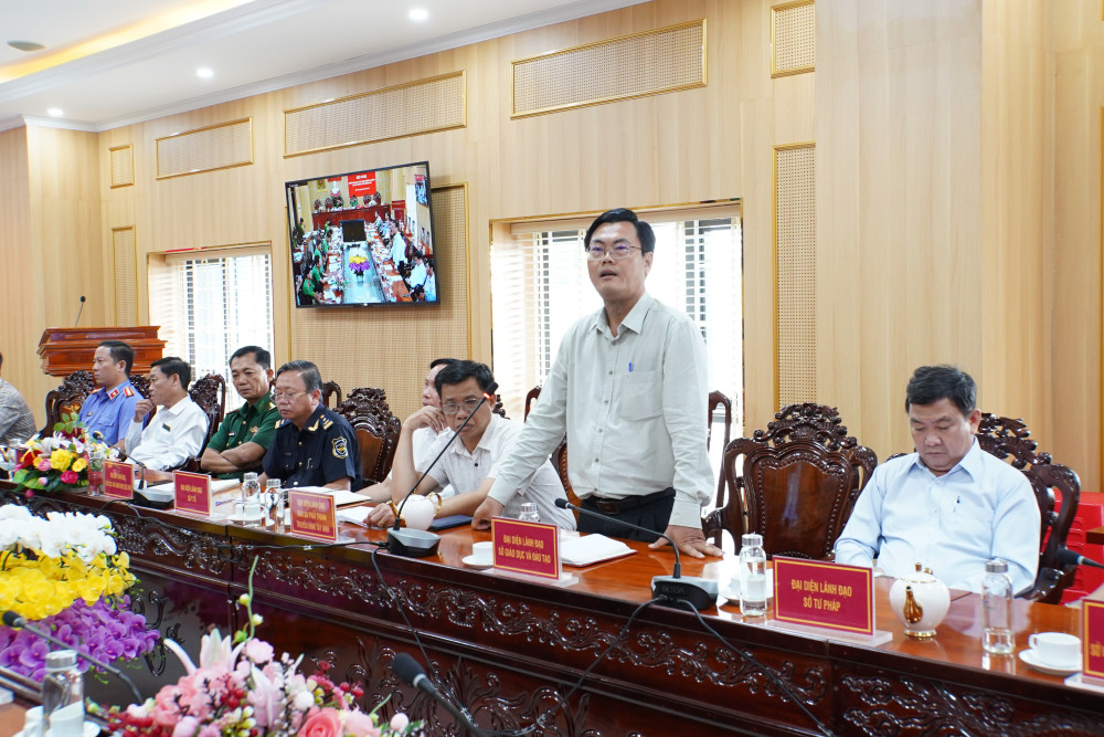Đại biểu thảo luận tại hội nghị