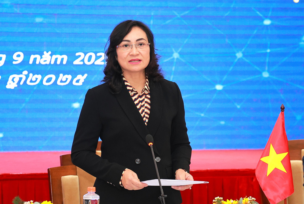 Thứ trưởng Bộ Công Thương Phan Thị Thắng phát biểu tại hội nghị 