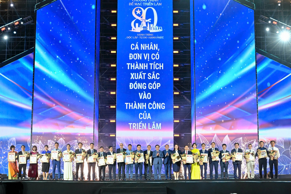 Tỉnh Tây Ninh vinh dự là một trong 15 tỉnh được trao giải “Không gian trưng bày tiêu biểu” của các tỉnh, thành phố trực thuộc Trung ương