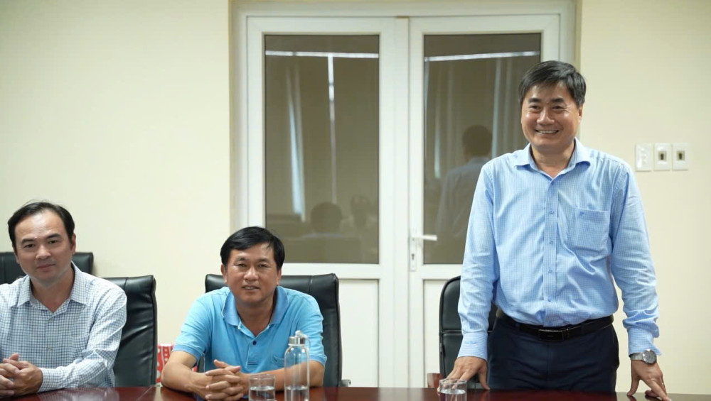 Phó Tổng Biên tập Báo và phát thanh, truyền hình Tây Ninh Châu Hồng Khá chia sẻ kinh nghiệm hoạt động báo chí sau hợp nhất