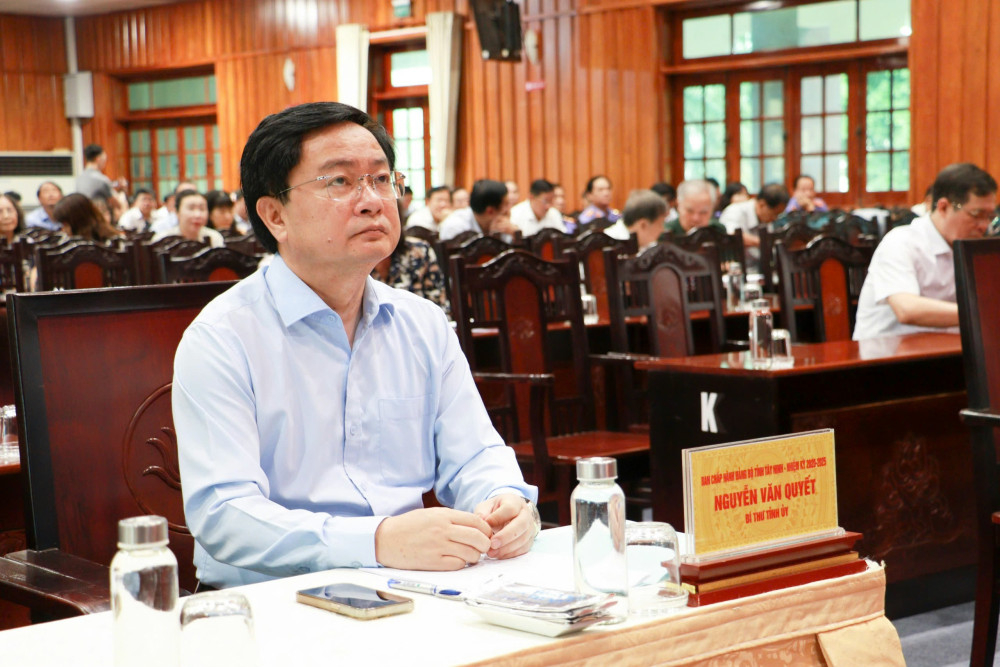Bí thư Tỉnh ủy Nguyễn Văn Quyết chủ trì tại điểm cầu tỉnh Tây Ninh