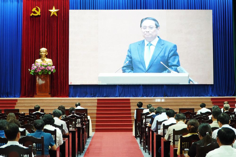Thủ tướng Phạm Minh Chính trình bày chuyên đề 1 về những nội dung trọng tâm, cốt lõi của Nghị quyết số 71-NQ/TW, ngày 22/8/2025 của Bộ Chính trị về đột phá phát triển giáo dục và đào tạo