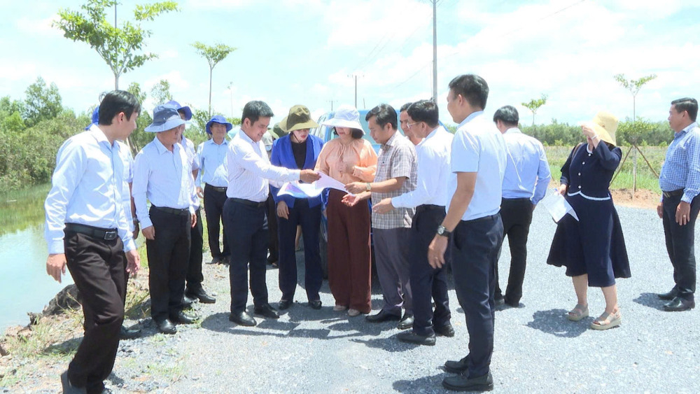Đoàn công tác khảo sát tại dự án Khu đô thị Sinh Thái 1