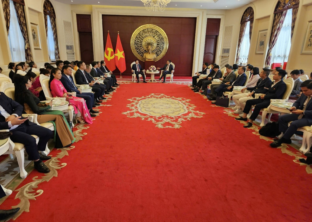 Đoàn công tác 3 tỉnh Tây Ninh, Nghệ An và Quảng Trị chào xã giao Đại sứ quán Việt Nam tại Trung Quốc