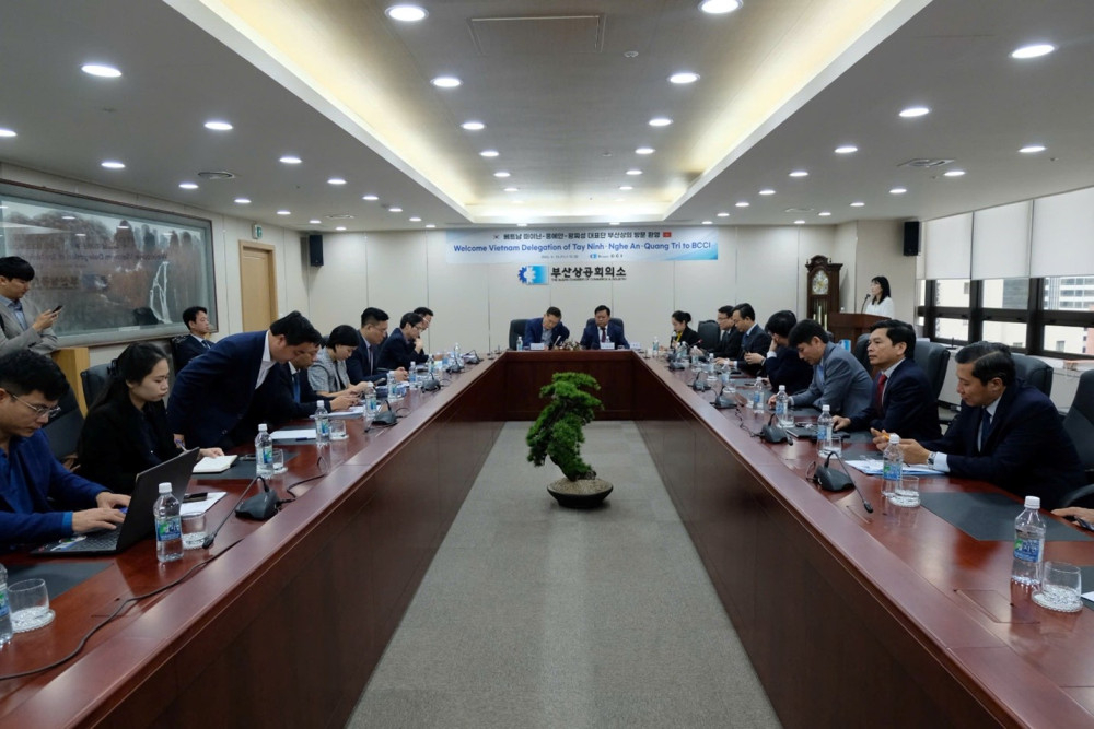 Đoàn công tác làm việc với Phòng Thương mại và Công nghiệp Busan