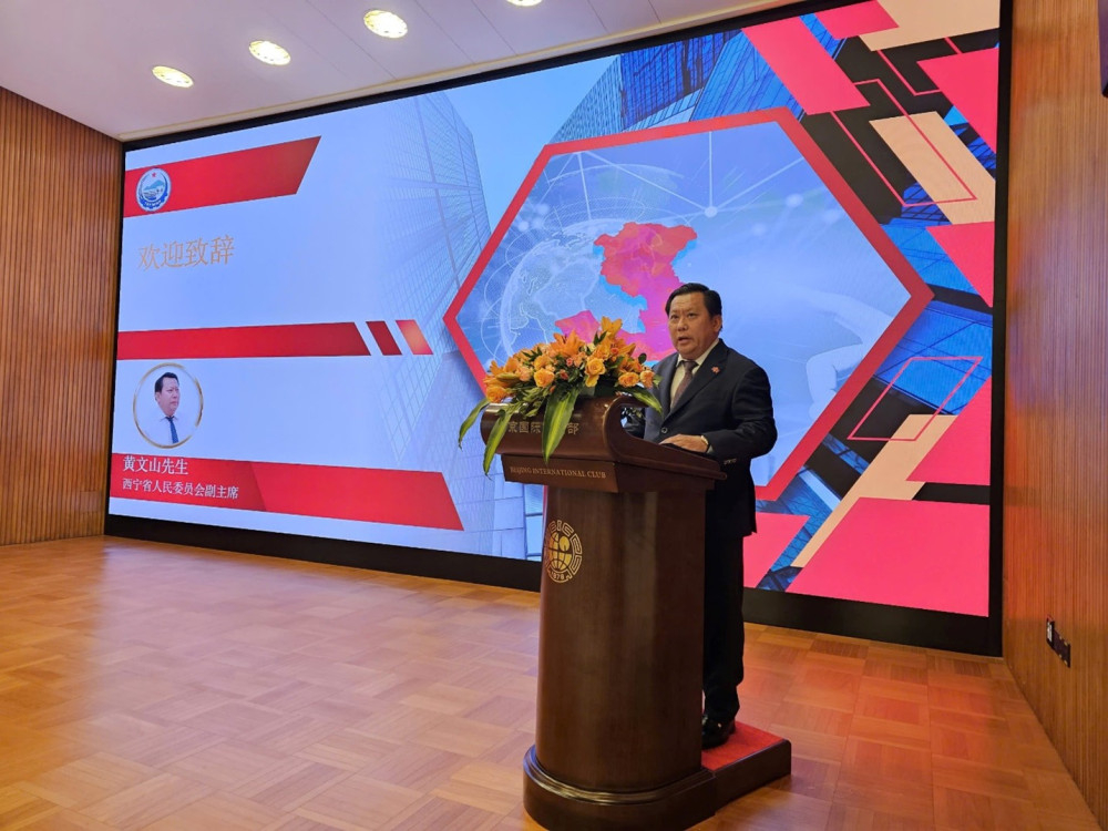 Phó Chủ tịch UBND tỉnh Tây Ninh Huỳnh Văn Sơn phát biểu tại diễn đàn
