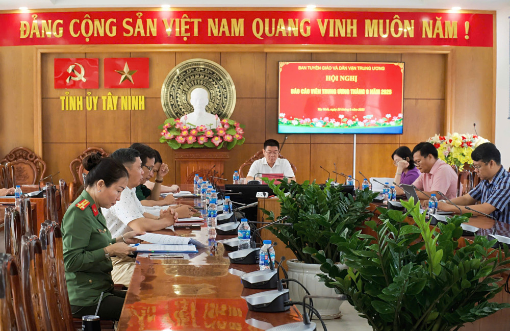 Đại biểu dự tại điểm cầu tỉnh Tây Ninh