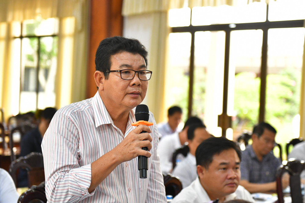 Bí thư Đảng ủy phường Gia Lộc Hồ Văn Hồng kiến nghị một số lĩnh vực tại buổi đối thoại