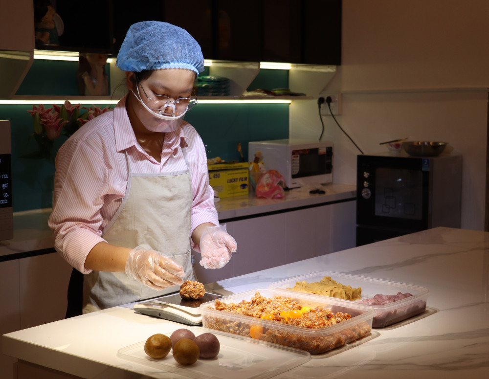 Trang bị bảo hộ lao động được người sản xuất thực phẩm chú trọng thực hiện
