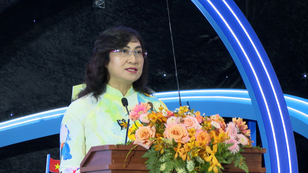 Thứ trưởng Bộ Công thương Phan Thị Thắng phát biểu tại lễ khai mạc 