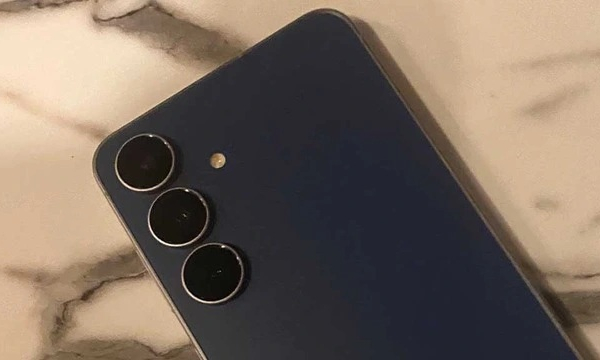 Galaxy S25 FE lộ diện toàn bộ trước giờ G
