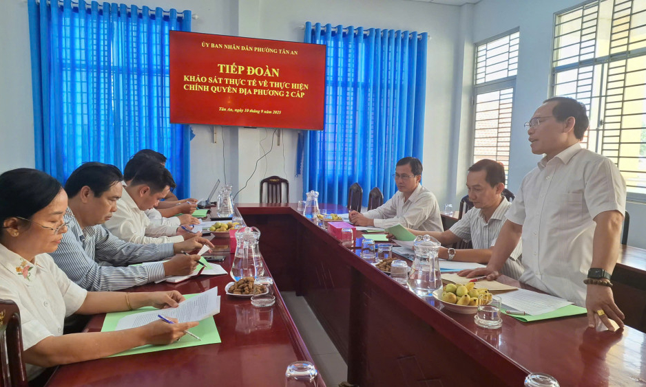 Đoàn công tác Bộ Nội vụ khảo sát việc thực hiện chính quyền 2 cấp tại phường Tân An