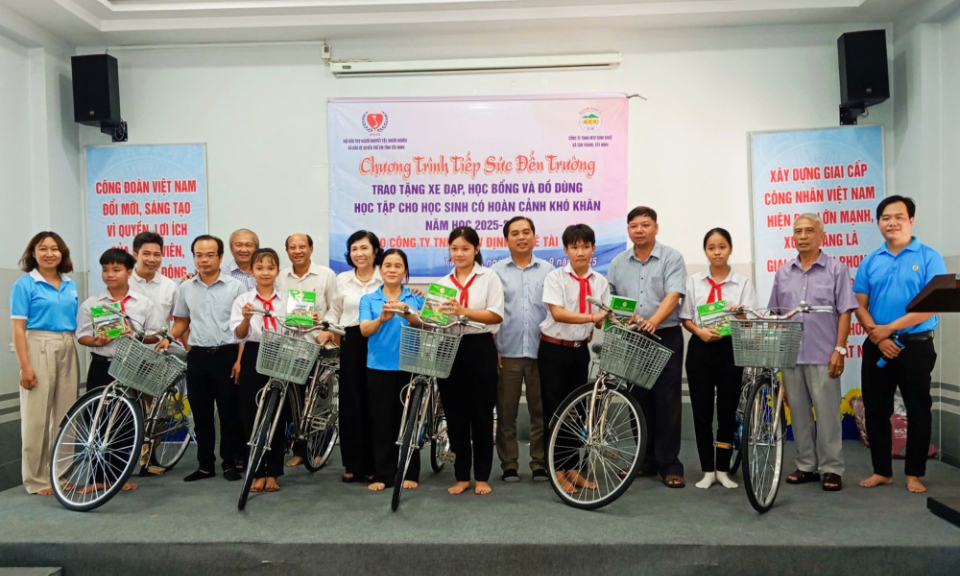 'Tiếp sức đến trường' tại xã Tân Thành