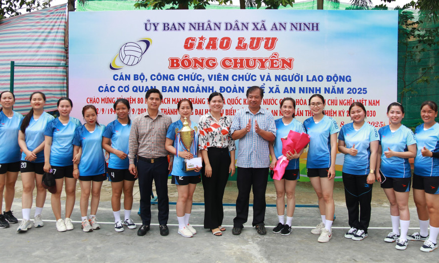 Xã An Ninh tổ chức Giải bóng chuyền chào mừng kỷ niệm 80 năm Cách mạng Tháng Tám và Quốc khánh 02/9