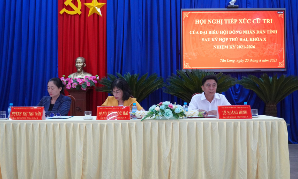 Đại biểu HĐND tỉnh tiếp xúc cử tri tại xã Tân Long