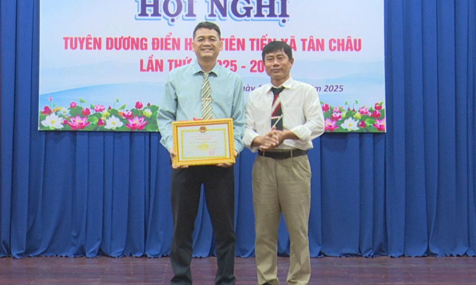 Xã Tân Châu tuyên dương nhiều điển hình tiên tiến giai đoạn 2020-2025