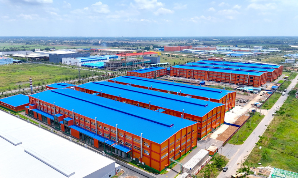 Công nghiệp chế biến, chế tạo tiếp tục là ngành kinh tế chủ lực