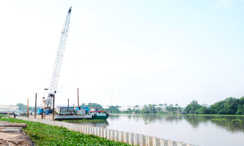 Triển khai nhiều giải pháp phòng, chống sạt lở ven sông