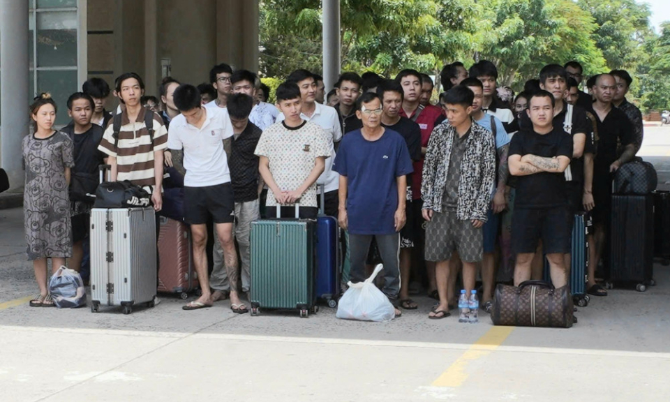 Tây Ninh: Tiếp nhận 79 công dân Việt Nam về từ Campuchia, đa số cư trú trái phép
