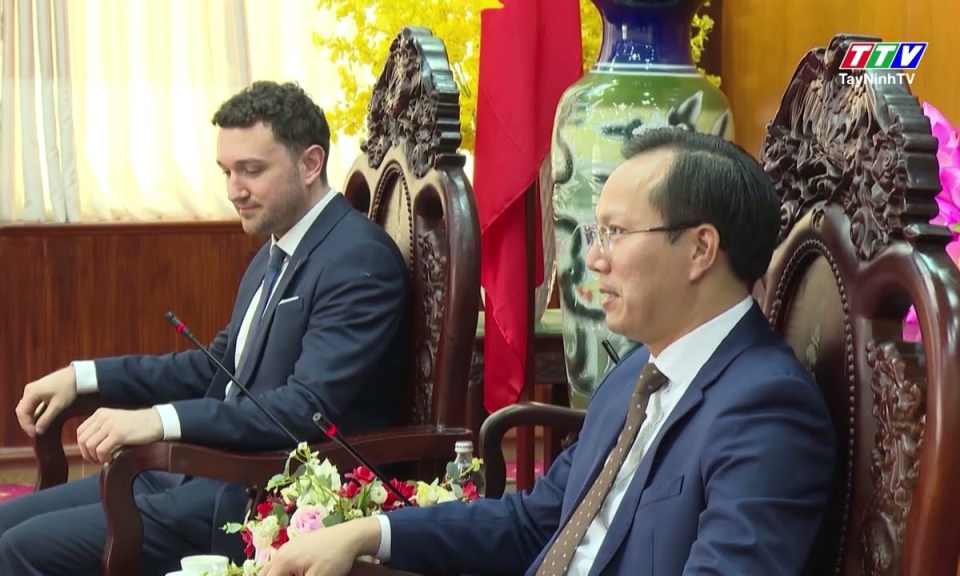 Phó Tổng Lãnh sự Cộng hòa Liên bang Đức chào xã giao lãnh đạo tỉnh Tây Ninh