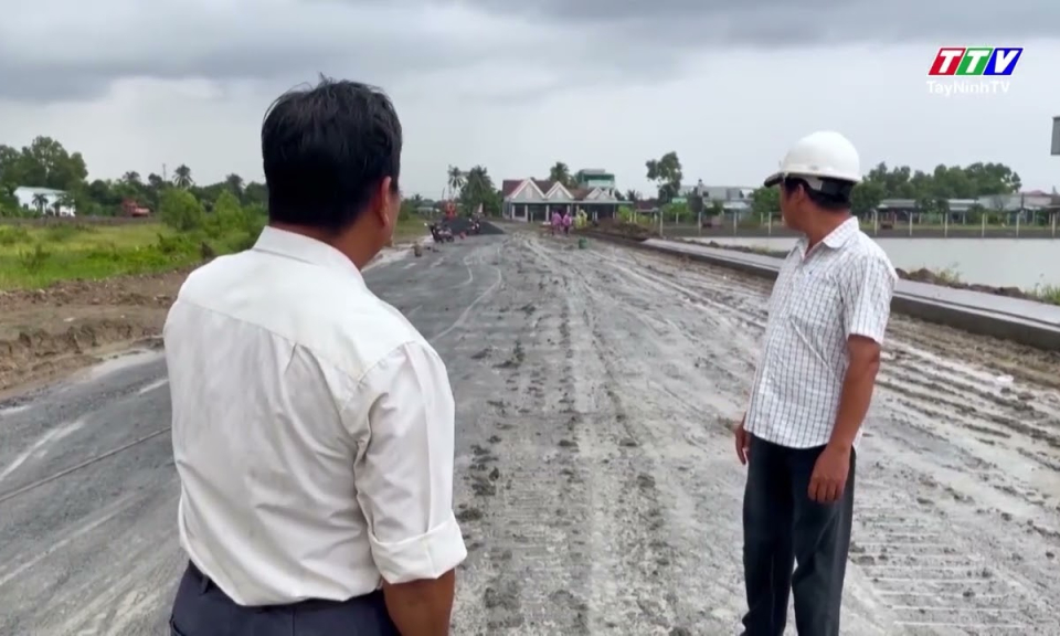 “Vượt nắng, thắng mưa” trên công trình Đường tỉnh 830E