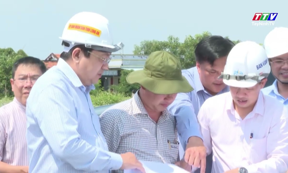 Lãnh đạo UBND tỉnh kiểm tra tiến độ dự án đường tỉnh 830E