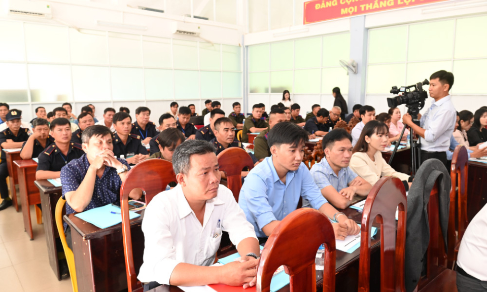 Tập huấn kỹ năng giao tiếp và ứng xử văn minh trong du lịch