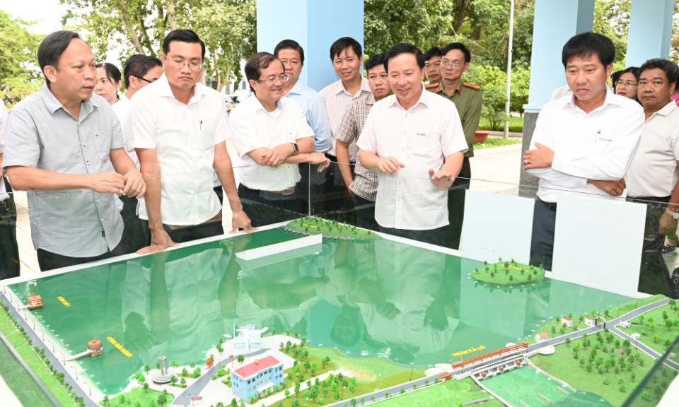 Lãnh đạo tỉnh kiểm tra, khảo sát thực tế công trình hồ Dầu Tiếng