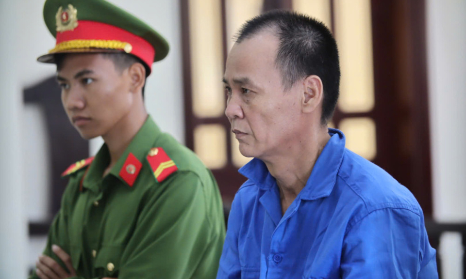 Án mạng từ 'nẹt pô' xe