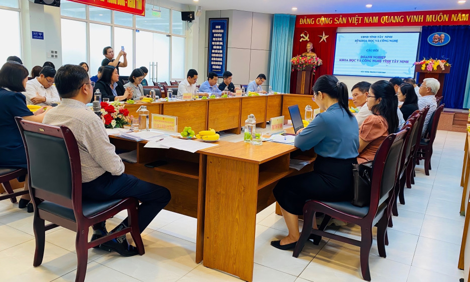 Lãnh đạo Sở Khoa học và Công nghệ gặp gỡ, đối thoại với doanh nghiệp