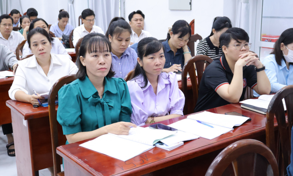 Tập huấn triển khai kế hoạch tiêm chủng bù liều cho trẻ tại Tây Ninh