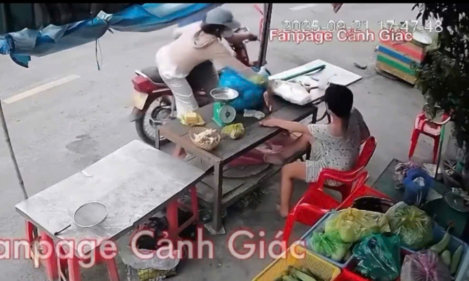 Bắt đối tượng cướp điện thoại của người tàn tật