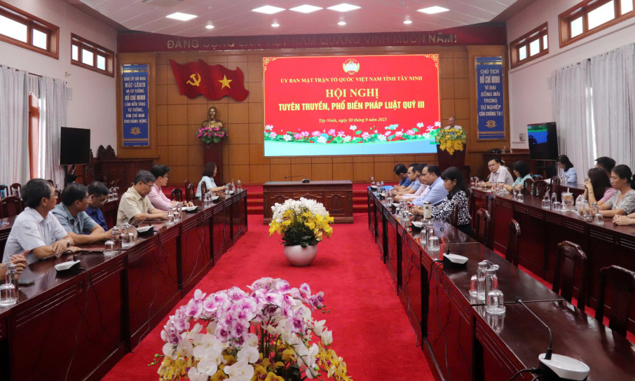 UBMTTQ Việt Nam tỉnh tuyên truyền, phổ biến pháp luật quí III/2025