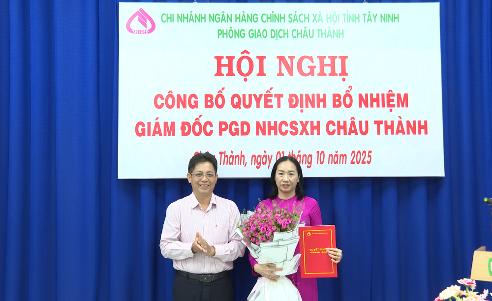 Bà Lại Thị Ngọc Hạnh được bổ nhiệm giữ chức vụ Giám đốc Phòng giao dịch Ngân hàng Chính sách xã hội Châu Thành