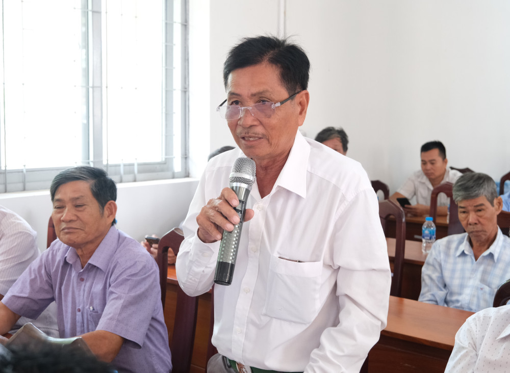 Cử tri xã Mỹ Quý phát biểu ý kiến