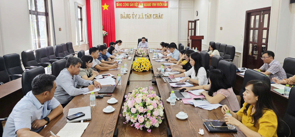 Đại biểu tham dự buổi làm việc
