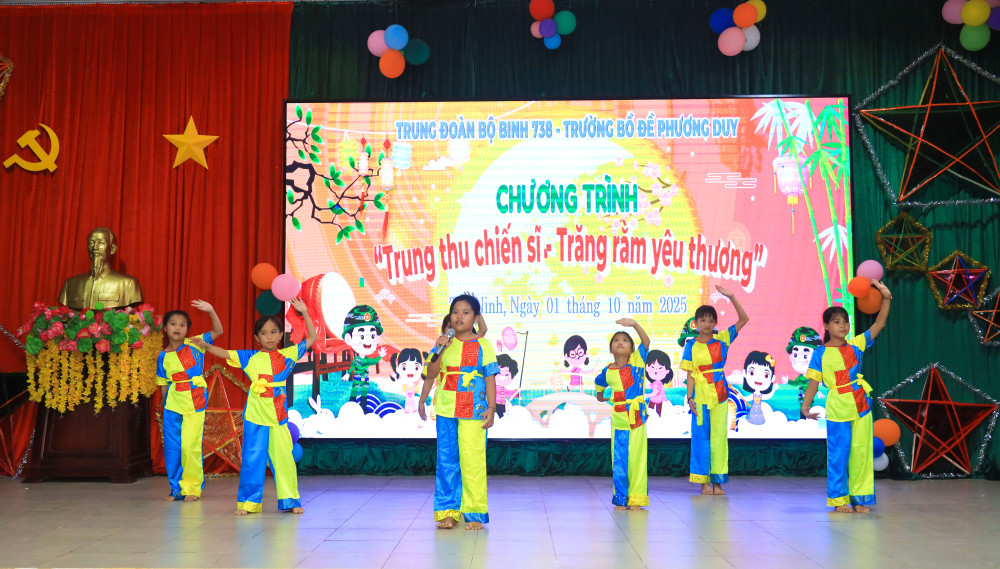 Tiết mục văn nghệ đặc sắc do các em thiếu nhi thể hiện