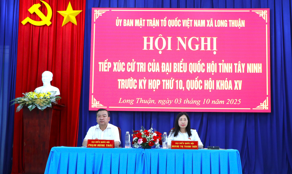 Đoàn đại biểu Quốc hội tỉnh Tây Ninh tiếp xúc cử tri tại xã Long Thuận