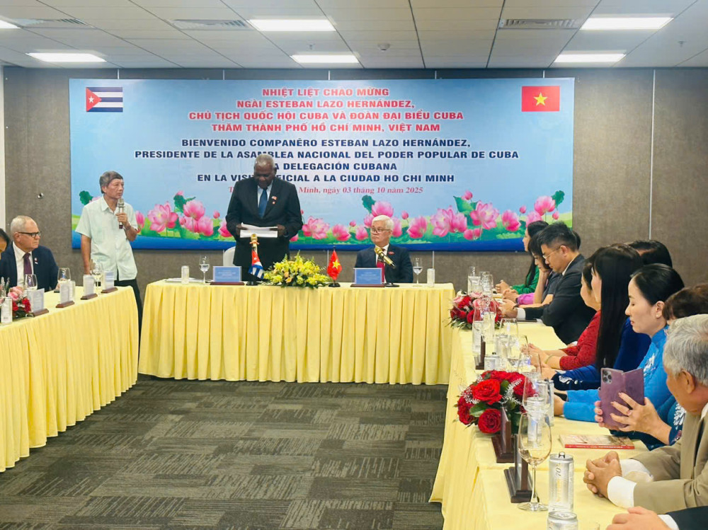 Ngài Esteban Lazo Hernandez - Chủ tịch Quốc hội Cuba phát biểu tại buổi làm việc