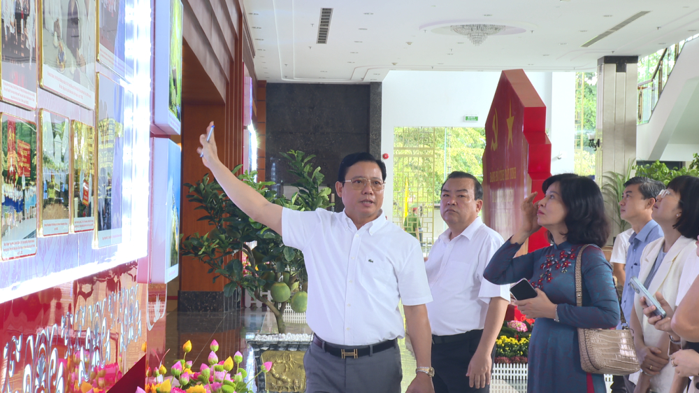 Thường trực Tỉnh ủy kiểm tra công tác chuẩn bị Đại hội đại biểu Đảng bộ tỉnh, nhiệm kỳ 2025-2030