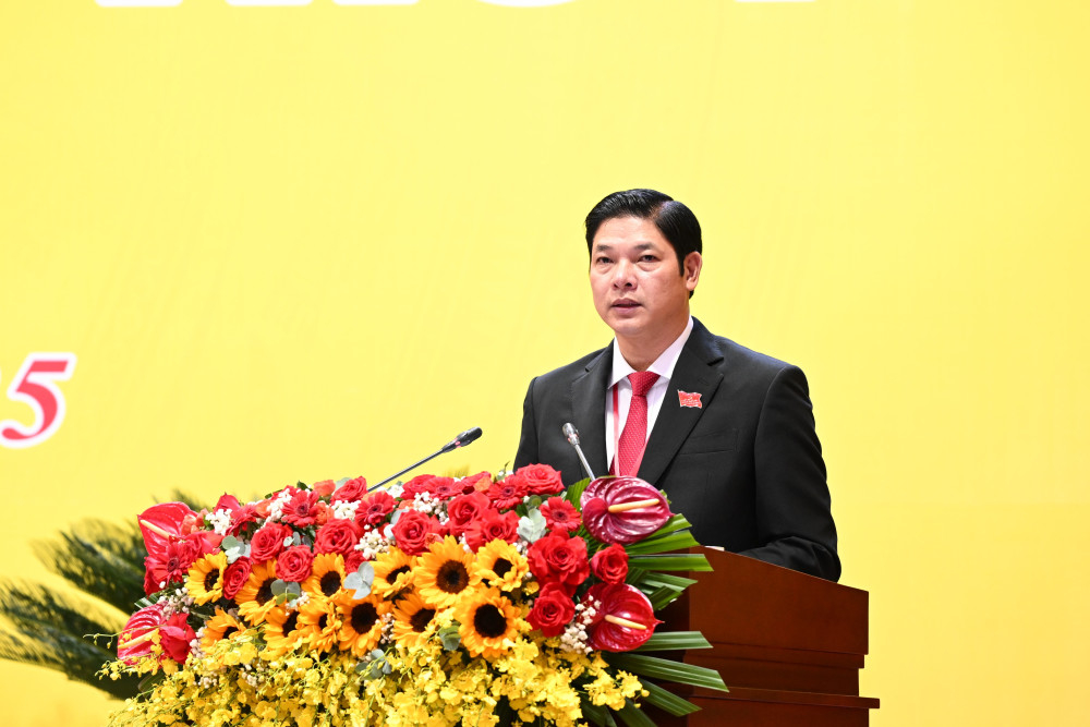 Đại biểu phát biểu tham luận tại Đại hội