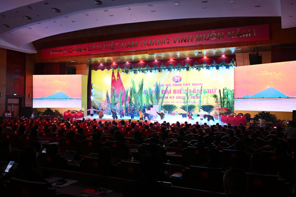 Phiên bế mạc Đại hội đại biểu Đảng bộ tỉnh Tây Ninh được truyền hình trực tiếp trên kênh TTV1, TTV2, báo điện tử và các nền tảng mạng xã hội của Báo và phát thanh, truyền hình Tây Ninh