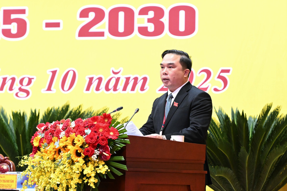 Phó trưởng Ban Tổ chức Tỉnh ủy Bùi Quốc Bảo phát biểu tham luận tại Đại hội đại biểu Đảng bộ tỉnh Tây Ninh lần thứ I, nhiệm kỳ 2025-2030