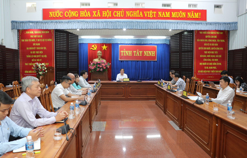 Đại biểu tham dự tại điểm cầu Tây Ninh