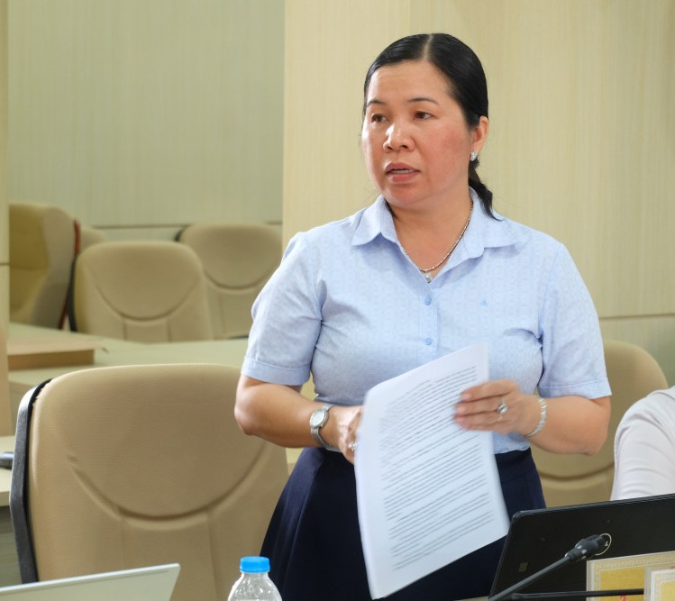 Đại biểu tham dự đóng góp ý kiến tại hội nghị