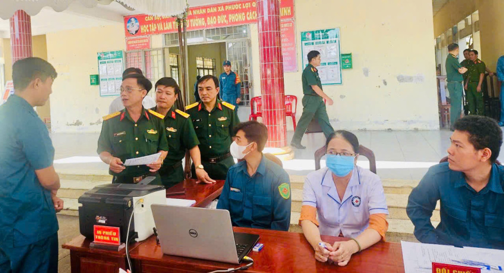 Đoàn kiểm tra công tác khám sơ tuyển nghĩa vụ quân sự năm 2026 tại xã Mỹ Yên